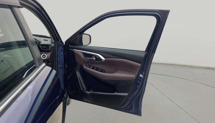 2023 Maruti Grand Vitara ZETA SMART HYBRID AT, Petrol, Automatic, 33,134 km, RHS Front Door
