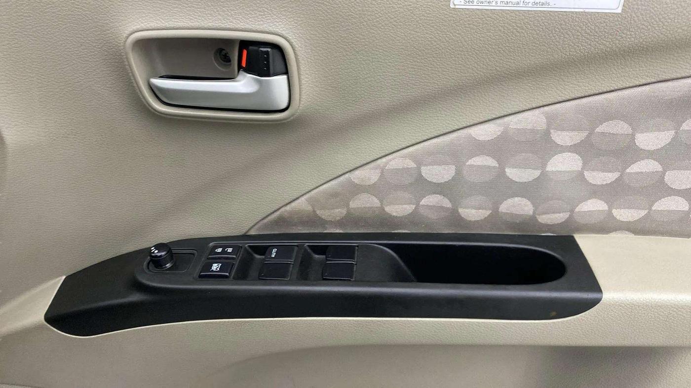 2016 Maruti Celerio ZXI AMT, Petrol, Automatic, 46,274 km, Driver Side Door Panels Control