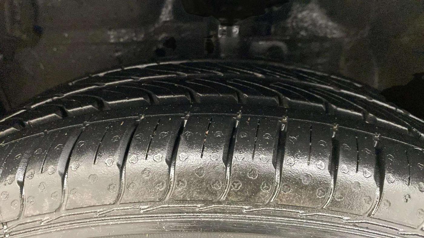 2016 Maruti Celerio ZXI AMT, Petrol, Automatic, 46,274 km, Left Front Tyre Tread