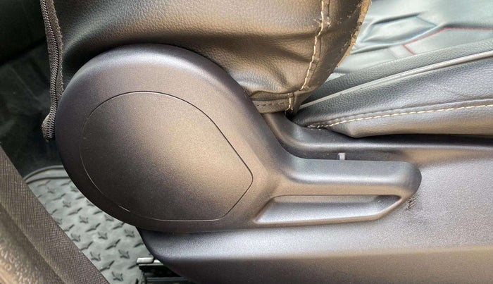 2022 Tata NEXON XM PETROL, Petrol, Manual, 11,398 km, Driver Side Adjustment Panel