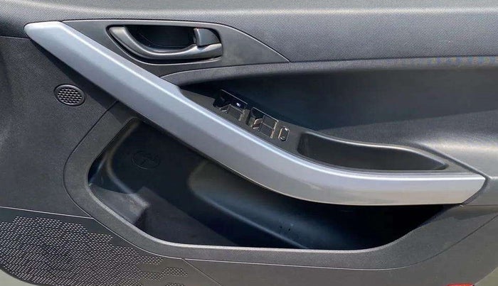 2022 Tata NEXON XM PETROL, Petrol, Manual, 11,398 km, Driver Side Door Panels Control
