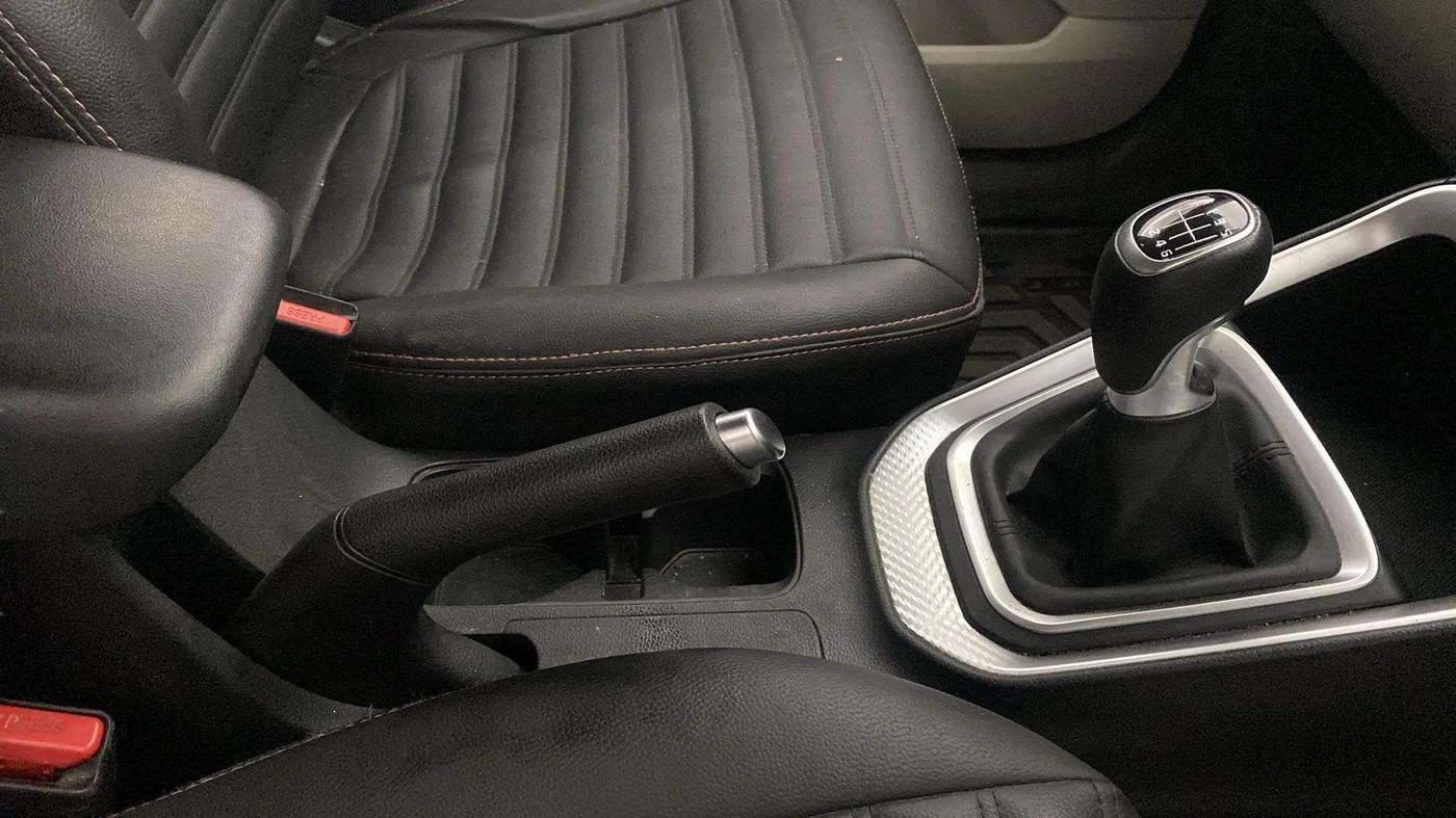 2022 KIA SONET HTX 1.0 IMT, Petrol, Manual, 40,057 km, Gear Lever