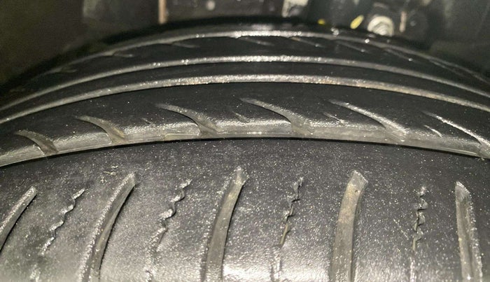 2021 Ford Ecosport TITANIUM + SE 1.5L DIESEL, Diesel, Manual, 21,813 km, Left Front Tyre Tread