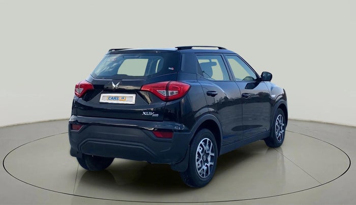 2023 Mahindra XUV300 W4 1.2 PETROL, Petrol, Manual, 21,676 km, Right Back Diagonal