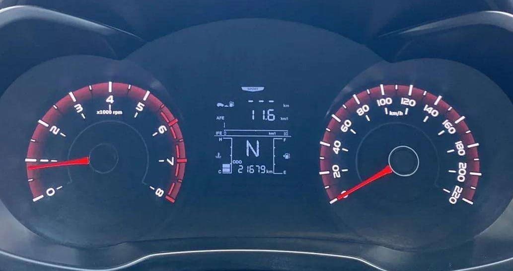 2023 Mahindra XUV300 W4 1.2 PETROL, Petrol, Manual, 21,676 km, Odometer Image