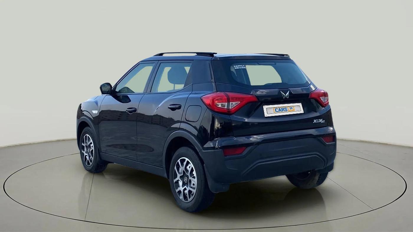2023 Mahindra XUV300 W4 1.2 PETROL, Petrol, Manual, 21,676 km, Left Back Diagonal