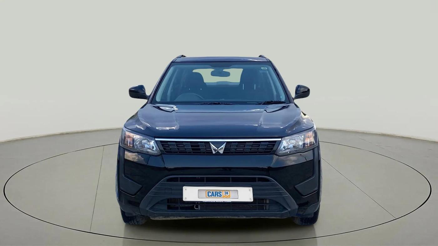 2023 Mahindra XUV300 W4 1.2 PETROL, Petrol, Manual, 21,676 km, Front