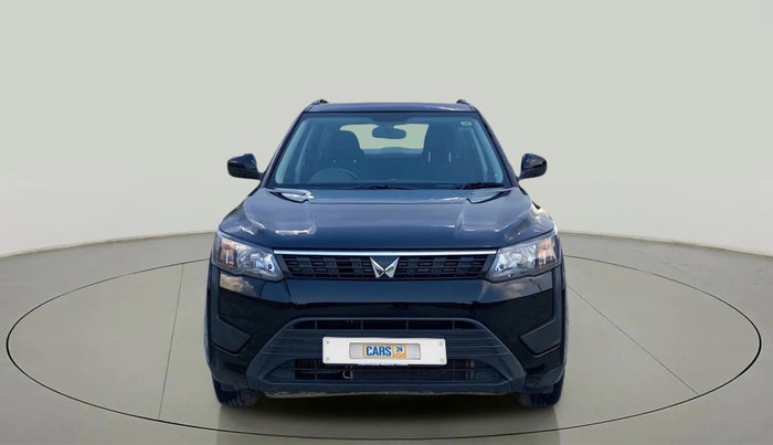 2023 Mahindra XUV300 W4 1.2 PETROL, Petrol, Manual, 21,676 km, Front