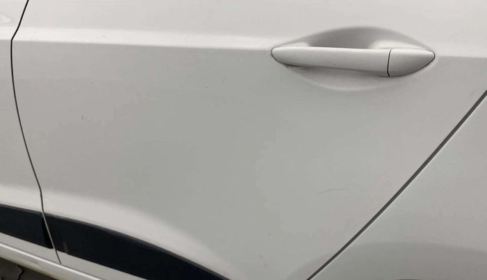 2018 Hyundai Grand i10 SPORTZ 1.2 KAPPA VTVT, Petrol, Manual, 69,973 km, Rear left door - Minor scratches