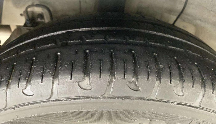 2018 Hyundai Grand i10 SPORTZ 1.2 KAPPA VTVT, Petrol, Manual, 69,905 km, Right Rear Tyre Tread