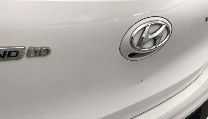 2018 Hyundai Grand i10 SPORTZ 1.2 KAPPA VTVT, Petrol, Manual, 69,973 km, Dicky (Boot door) - Slightly dented