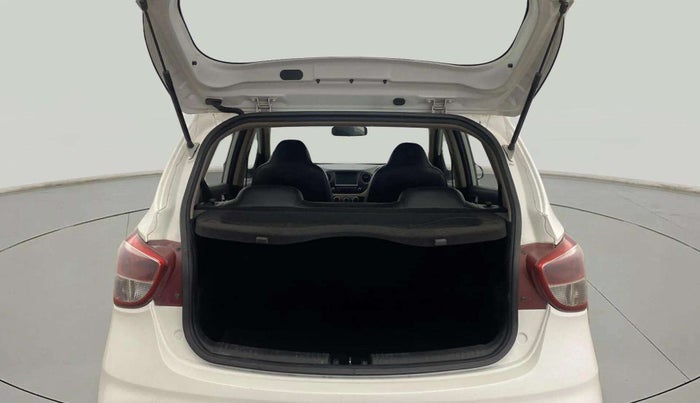 2018 Hyundai Grand i10 SPORTZ 1.2 KAPPA VTVT, Petrol, Manual, 69,905 km, Boot Open Zoomed View