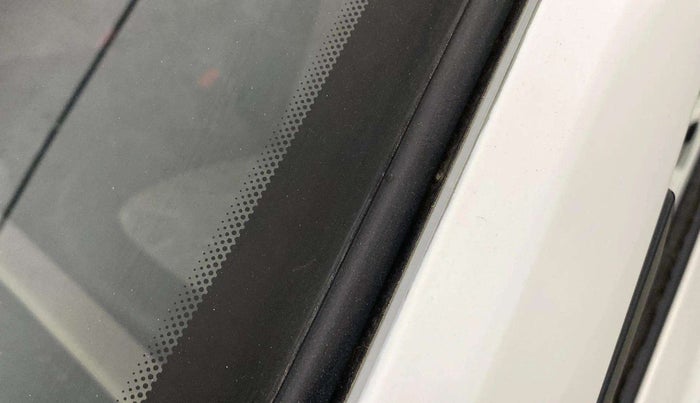2018 Hyundai Grand i10 SPORTZ 1.2 KAPPA VTVT, Petrol, Manual, 69,973 km, Left A pillar - Paint is slightly faded