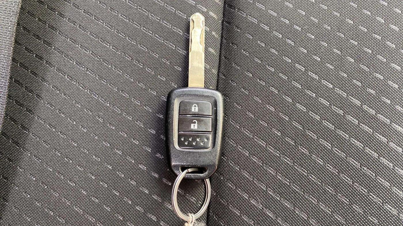 2018 Honda WR-V 1.2L I-VTEC VX MT, Petrol, Manual, 27,372 km, Key Close Up