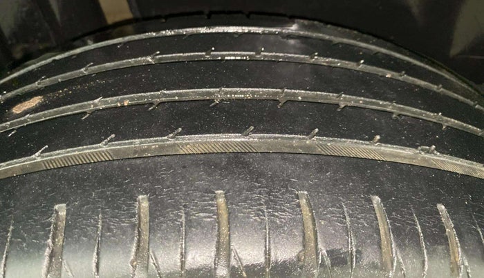 2020 Toyota URBAN CRUISER HIGH GRADE AT, Petrol, Automatic, 43,988 km, Right Rear Tyre Tread