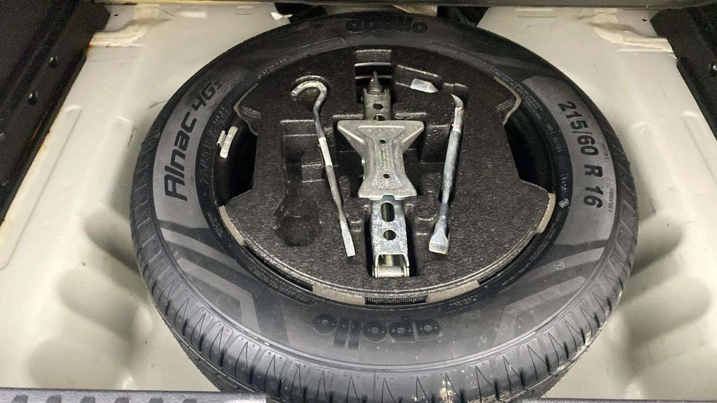 2020 Toyota URBAN CRUISER HIGH GRADE AT, Petrol, Automatic, 43,988 km, Spare Tyre