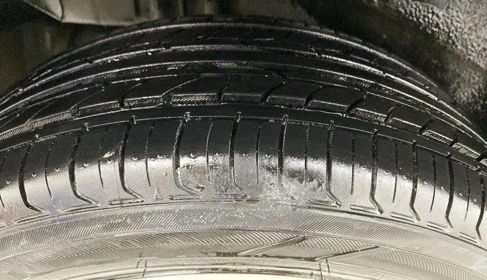 2020 Tata NEXON XM PETROL, Petrol, Manual, 56,277 km, Right Rear Tyre Tread