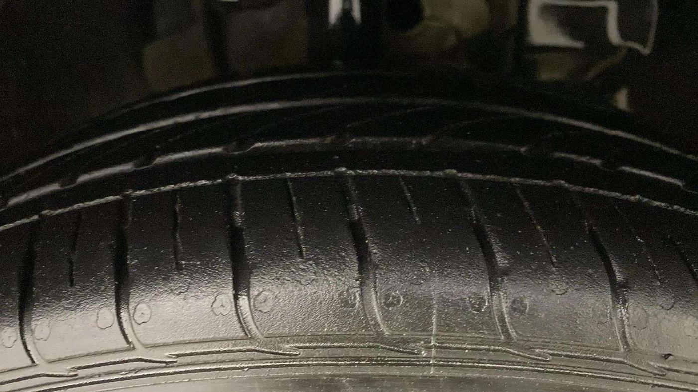 2020 Tata Tiago XZA PLUS PETROL, Petrol, Automatic, 20,626 km, Right Front Tyre Tread