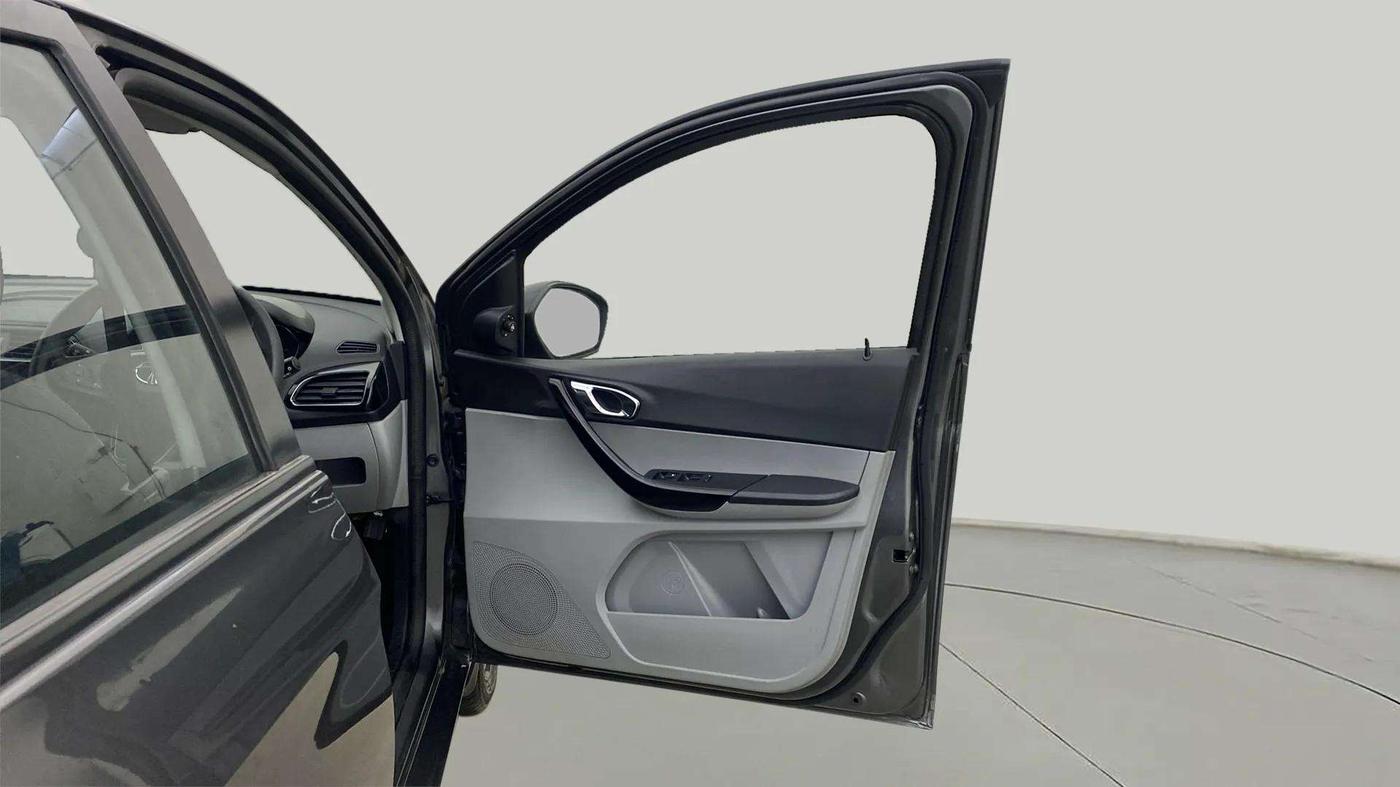 2020 Tata Tiago XZA PLUS PETROL, Petrol, Automatic, 20,626 km, RHS Front Door