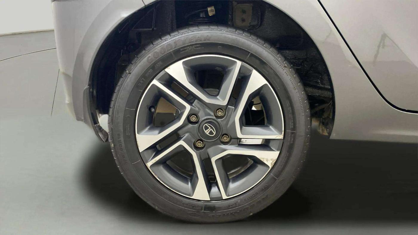 2020 Tata Tiago XZA PLUS PETROL, Petrol, Automatic, 20,626 km, Right Rear Wheel
