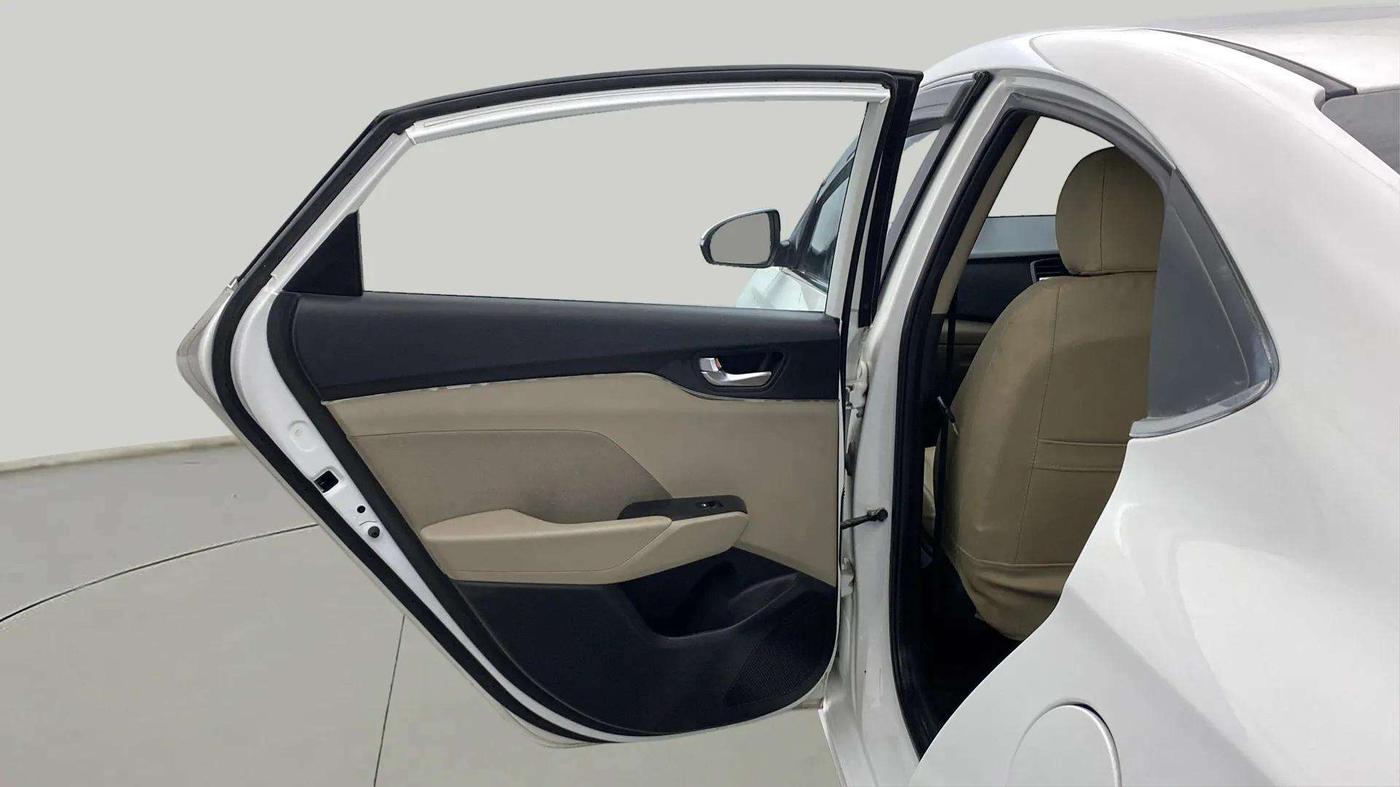 2021 Hyundai Verna SX 1.5 VTVT, Petrol, Manual, 16,857 km, LHS Rear Door