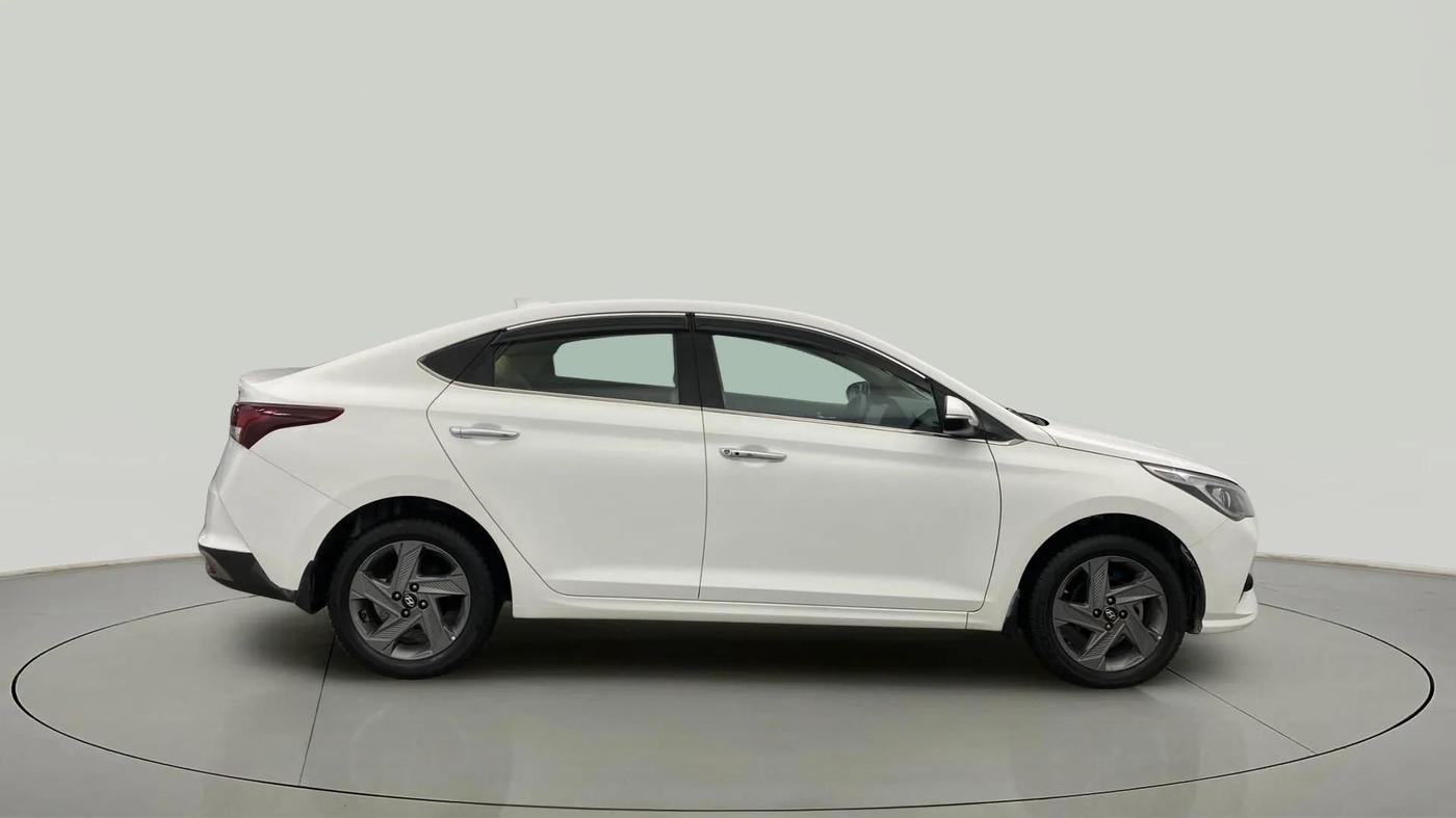2021 Hyundai Verna SX 1.5 VTVT, Petrol, Manual, 16,857 km, Right Side View