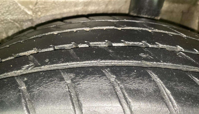 2014 Maruti Celerio VXI AMT, Petrol, Automatic, 82,502 km, Left Rear Tyre Tread