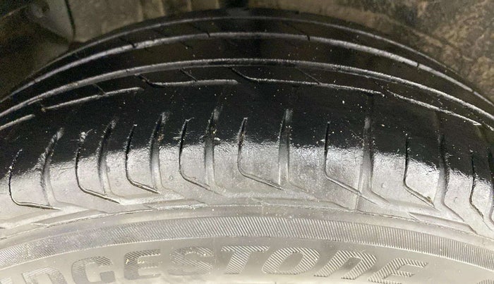 2019 Tata NEXON XMA PETROL, Petrol, Automatic, 79,105 km, Right Rear Tyre Tread