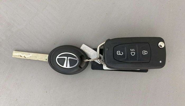 2019 Tata NEXON XMA PETROL, Petrol, Automatic, 79,105 km, Key Close Up