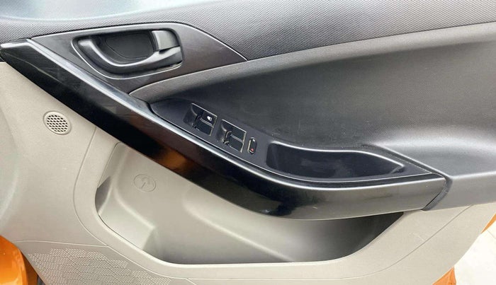 2019 Tata NEXON XMA PETROL, Petrol, Automatic, 79,105 km, Driver Side Door Panels Control