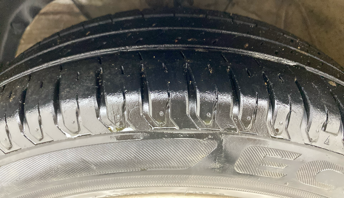 2023 Maruti Swift ZXI, Petrol, Manual, 56,123 km, Left Front Tyre Tread