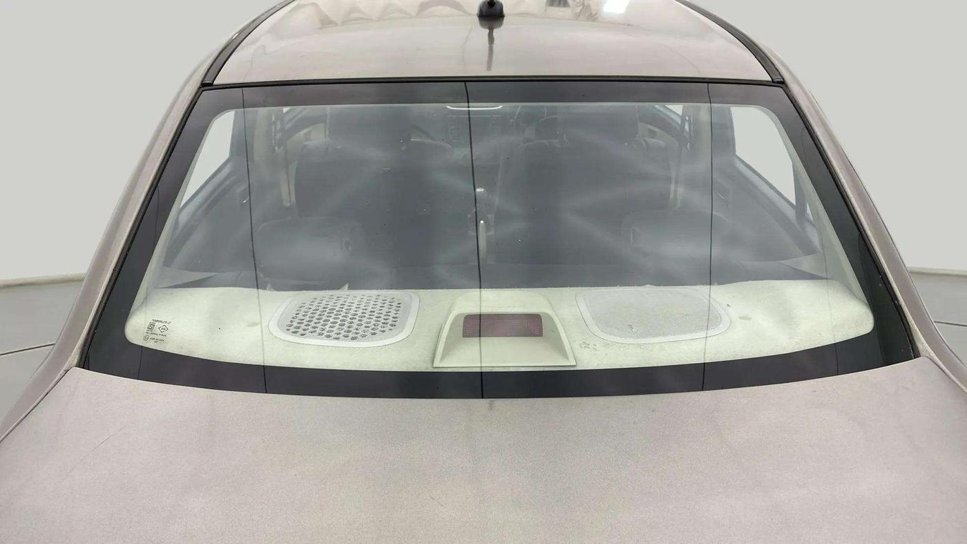 2015 Maruti Swift Dzire VXI, Petrol, Manual, 52,274 km, Rear Windshield