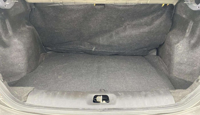 2015 Maruti Swift Dzire VXI, Petrol, Manual, 52,274 km, Boot Open Zoomed View
