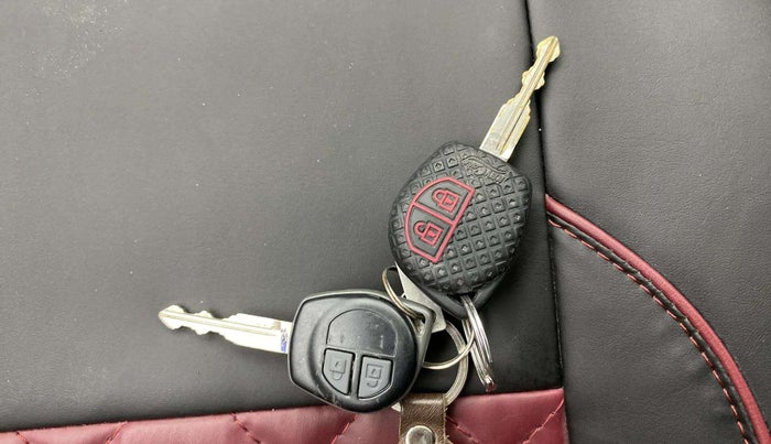 2015 Maruti Swift Dzire VXI, Petrol, Manual, 52,274 km, Key Close Up