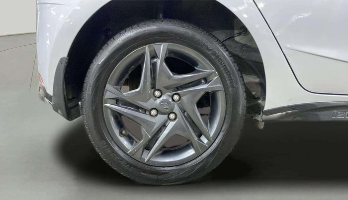 2023 Hyundai NEW I20 SPORTZ 1.2 IVT, Petrol, Automatic, 21,730 km, Right Rear Wheel