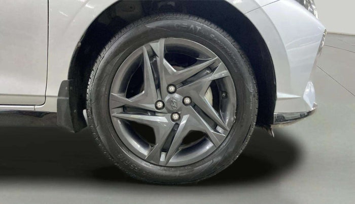 2023 Hyundai NEW I20 SPORTZ 1.2 IVT, Petrol, Automatic, 21,730 km, Right Front Wheel