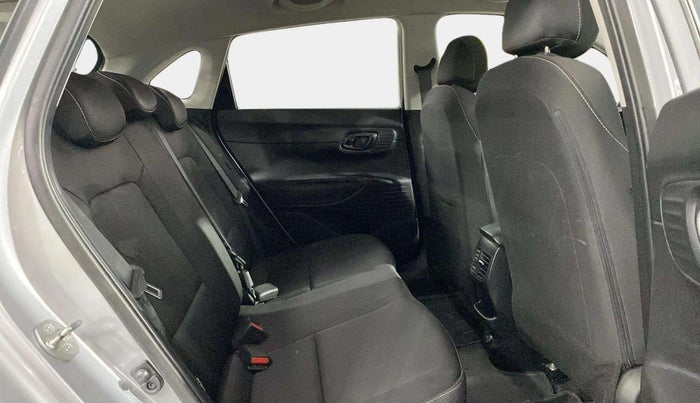 2023 Hyundai NEW I20 SPORTZ 1.2 IVT, Petrol, Automatic, 21,730 km, Right Side Rear Door Cabin