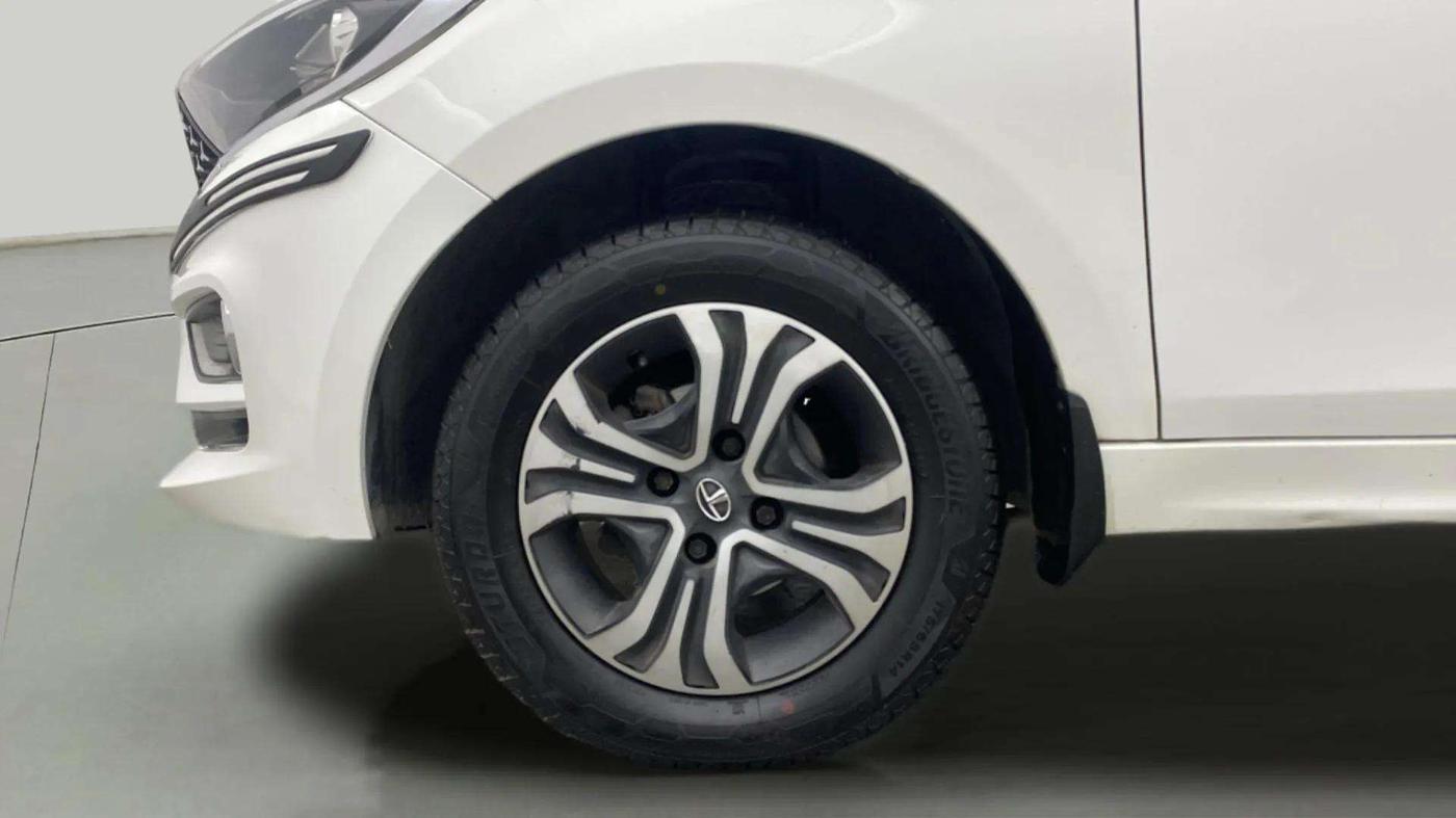 2022 Tata Tiago XZ PLUS CNG, CNG, Manual, 76,301 km, Left Front Wheel
