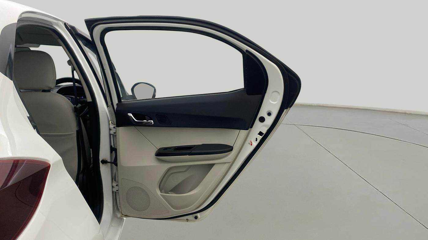 2022 Tata Tiago XZ PLUS CNG, CNG, Manual, 76,301 km, RHS Rear Door