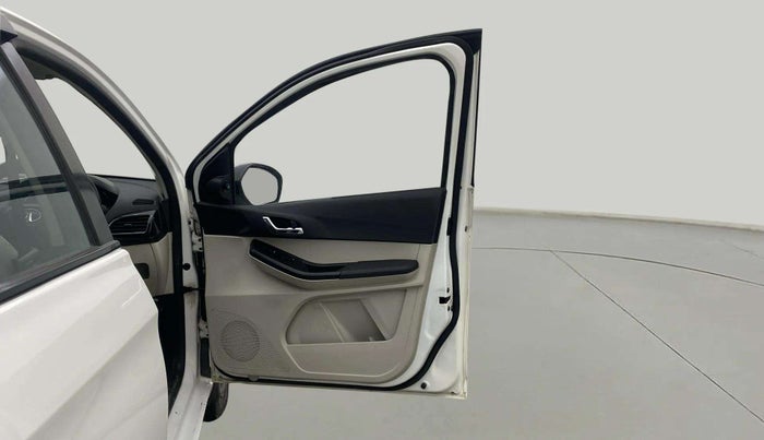2022 Tata Tiago XZ PLUS CNG, CNG, Manual, 76,224 km, RHS Front Door