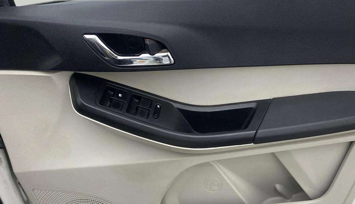 2022 Tata Tiago XZ PLUS CNG, CNG, Manual, 76,224 km, Driver Side Door Panels Control