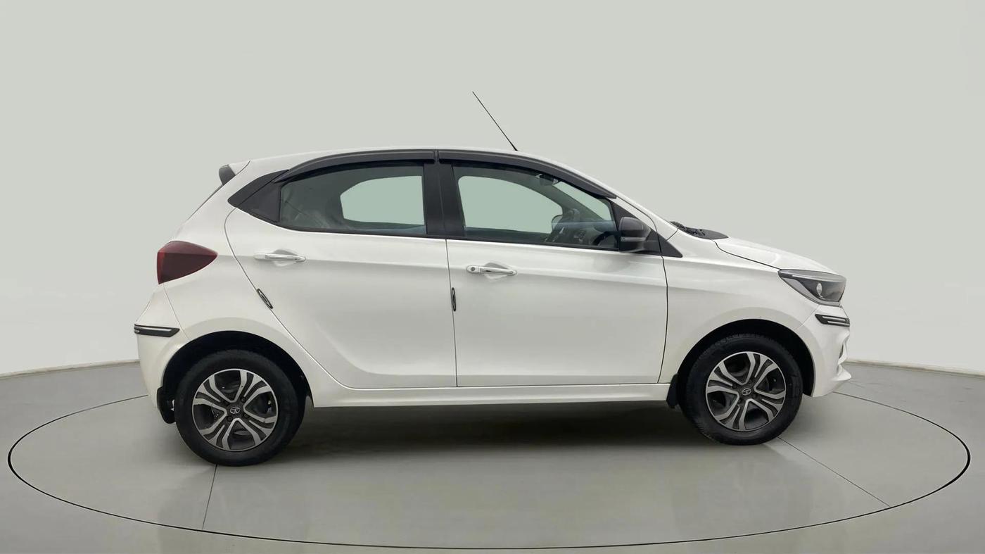 2022 Tata Tiago XZ PLUS CNG, CNG, Manual, 76,301 km, Right Side View