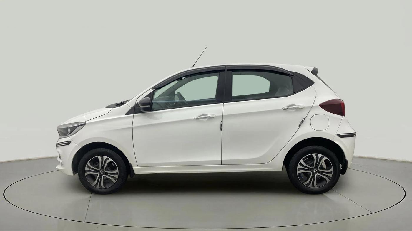 2022 Tata Tiago XZ PLUS CNG, CNG, Manual, 76,301 km, Left Side