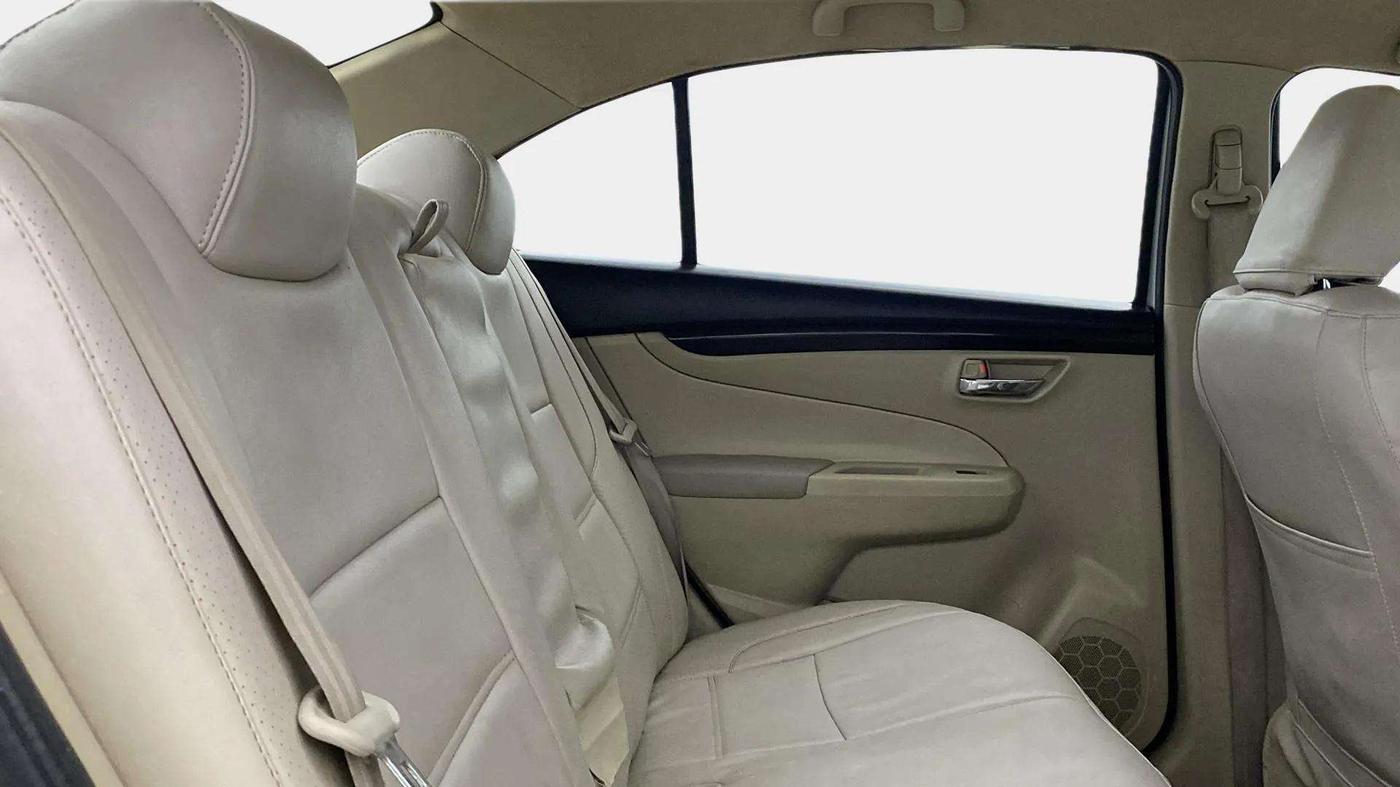 2015 Maruti Ciaz VXI+, Petrol, Manual, 73,632 km, Right Side Rear Door Cabin