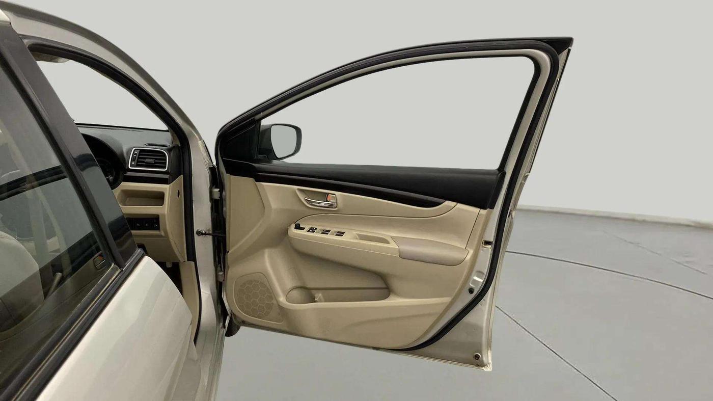 2015 Maruti Ciaz VXI+, Petrol, Manual, 73,632 km, RHS Front Door