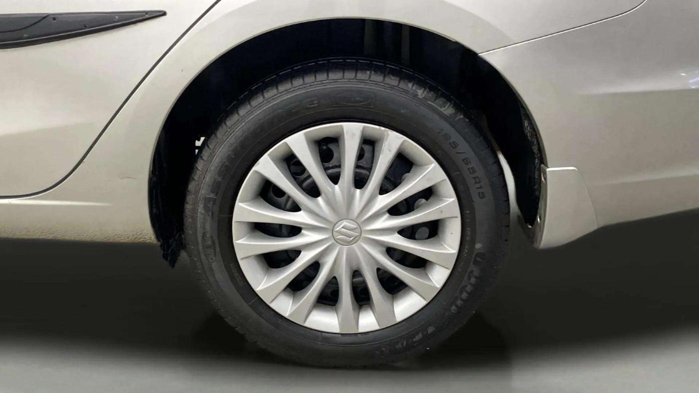 2015 Maruti Ciaz VXI+, Petrol, Manual, 73,632 km, Left Rear Wheel