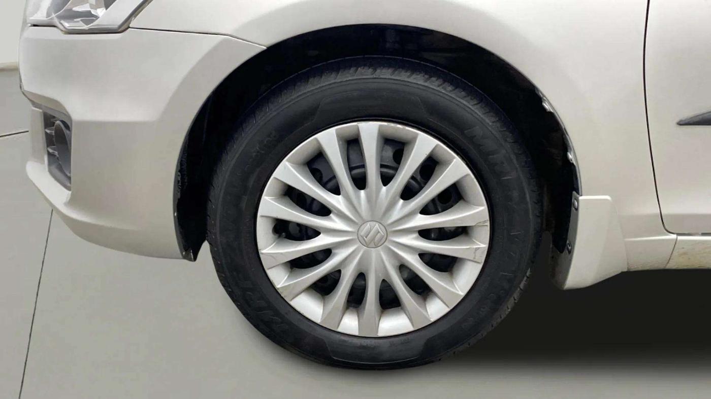 2015 Maruti Ciaz VXI+, Petrol, Manual, 73,632 km, Left Front Wheel