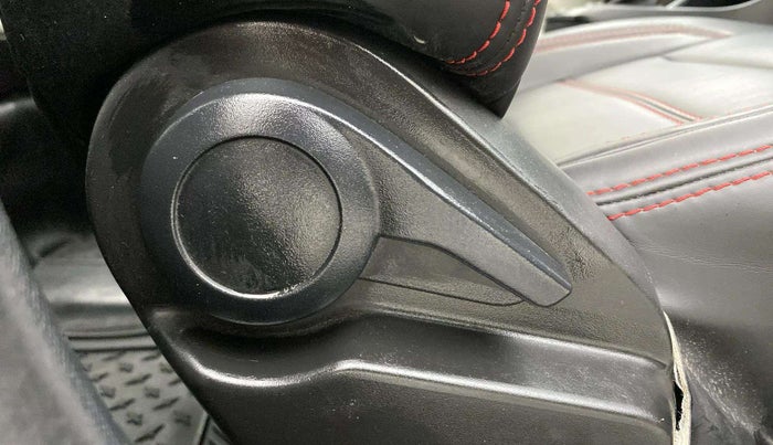 2022 Tata ALTROZ XTA, Petrol, Automatic, 42,351 km, Driver Side Adjustment Panel