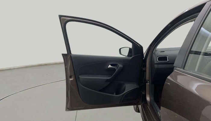 2019 Volkswagen Polo HIGHLINE PLUS 1.0, Petrol, Manual, 1,11,111 km, LHS Front Door