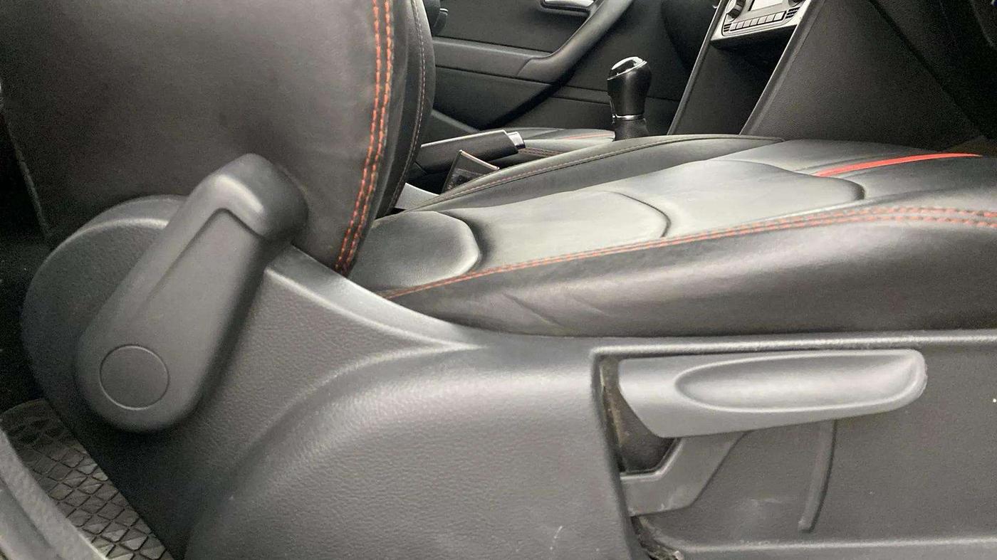 2019 Volkswagen Polo HIGHLINE PLUS 1.0, Petrol, Manual, 56,719 km, Driver Side Adjustment Panel